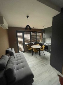 Двустаен апартамент в района на Св. Св. Константин и Елена!