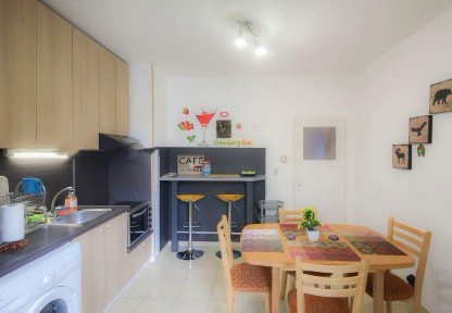 Тристаен, под наем, ж. к Света Троица