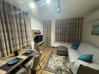 Двустаен, под наем, ж. к Кръстова вада