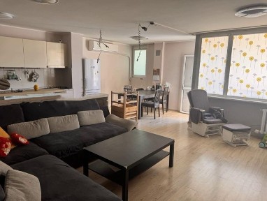 Тристаен, под наем, ж. к Гоце Делчев