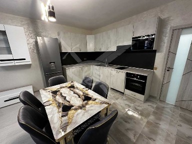 Двустаен апартамент в жк. Красно село №180748