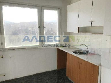 Южен тристаен под наем в Овча Купел 2!