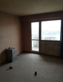 Продава апартамент в гр. Бобов дол