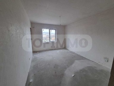 Тристаен апартамент в нова сграда в кв. Възраждане 4