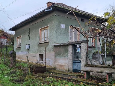 КЪЩА с. Брест обл. Плевен