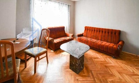 Двустаен апартамент под наем в Центъра