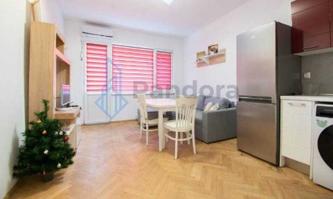 Тристаен апартамент под наем в кв. Суха река