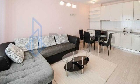 Двустаен апартамент под наем в Центъра