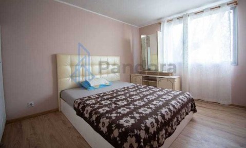 Тристаен апартамент под наем в кв. Надежда 1