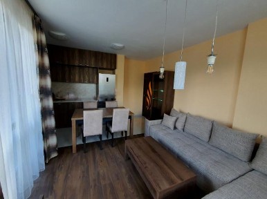 Тристаен апартамент, ж. к. Надежда 1