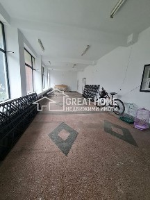 Магазин в Търговище-Център площ 120 цена 933