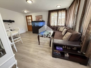 Ексклузивна обзаведена къща за продажба със зимна градина с барбекю, р