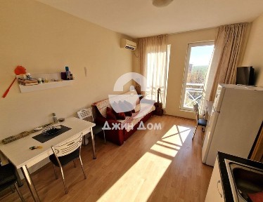 Двустаен апартамент в к-с „Съни Дей 6“, к. к. Слънчев бряг