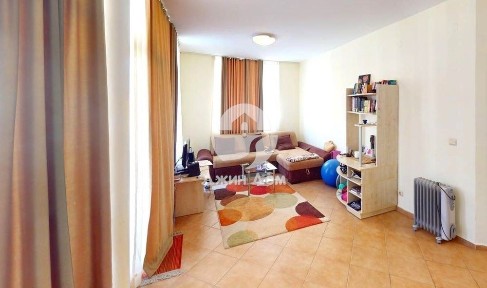 Просторен тристаен апартамент в к-с „Барко дел Сол“, к. к. Слънчев бряг