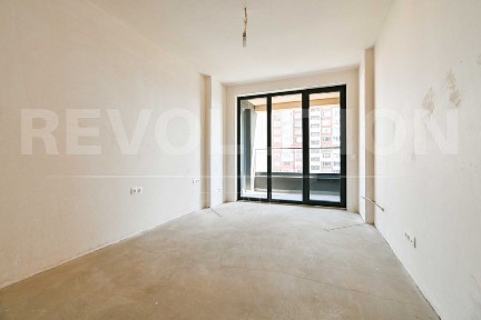 Тристаен апартамент в ж. к. Банишора