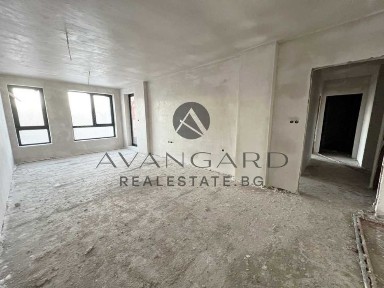 оф. 24735 Просторен тристаен с акт 14/ х-л SPS