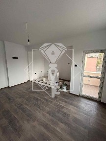 Етаж от къща след ремонт с двор и допълнителни помещения - Пловдив, к