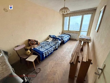 Тристаен апартамент за продажба кв. Широк център