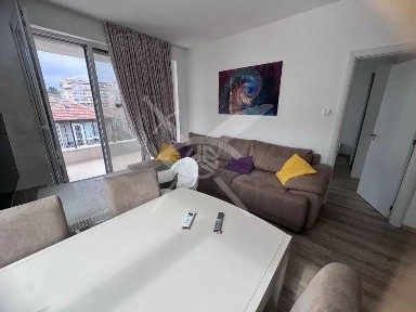 Двустаен - Обзор