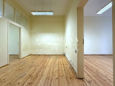 Тристаен апартамент в гр. София, Център