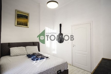 Луксозен и напълно обзаведен тристаен апартамент в сърцето на Русе