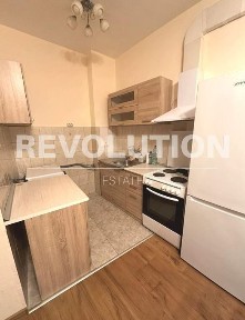 Двустаен апартамент в района на Погреби!