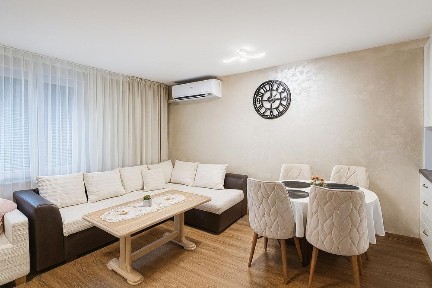 НОВ! Светъл ДВУСТАЕН апартамент в кв. Остромила / С ДВЕ ПАРКОМЕСТА!