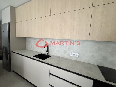 4-стаен в София-Оборище площ 185 цена 2000