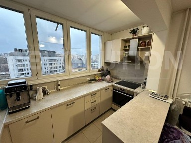 Тристаен апартамент в ж. к. Обеля 1