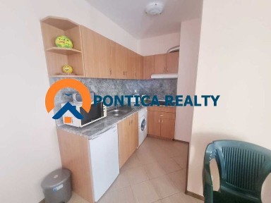 Просторен, обзаведен тристаен апартамент в Слънчев Бряг