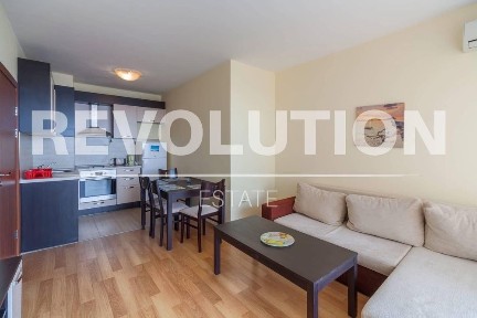 Двустаен апартамент в района на м-т Ален мак!