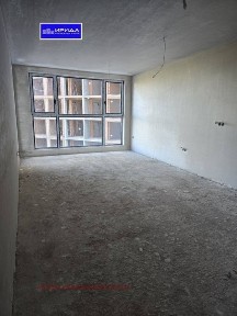 Тристаен апартамент в Младост 2