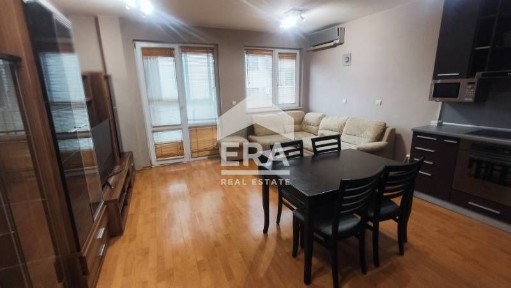 Тристаен обзаведен апартамент под наем, с опция за гараж, район Лятно