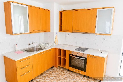 Просторен ТРИСТАЕН апартамент в кв. Младежки хълм