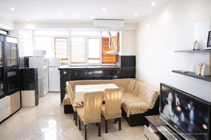 Тристаен апартамент под наем в кв. Изгрев