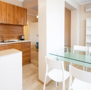 Тристаен апартамент в района на Базар Левски!