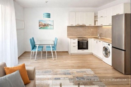 Светъл ДВУСТАЕН апартамент в района на Центъра