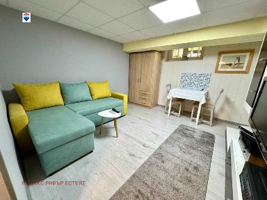 Боксониера под наем в центъра на гр. Русе