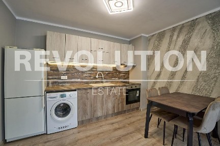 Двустаен апартамент в района на кв. Христо Смирненски/ С ГАРАЖ!