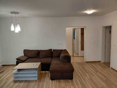 Тристаен ап. под наем в кв. Редута