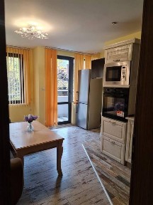 Тристаен апартамент под наем в жк. Южен