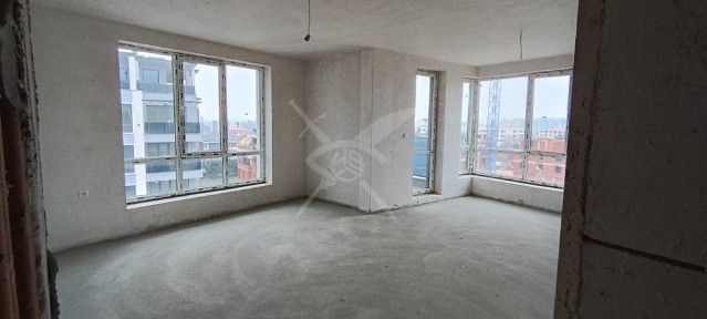 Ексклузивно! Тристаен в Остромила!