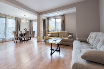 ПАРКОМЯСТО ! Двустаен апартамент под наем - Център