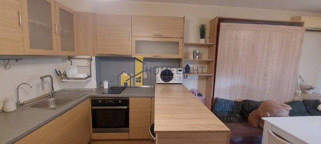 Двустаен апартамент в кв. Дружба 1