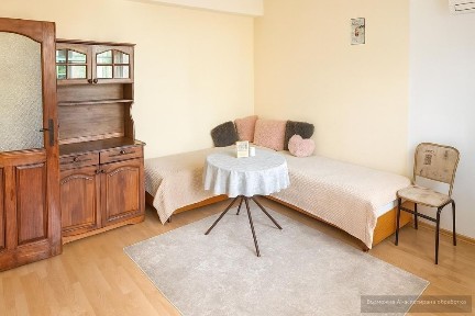 Двустаен апартамент в района на кв. Кючук Париж