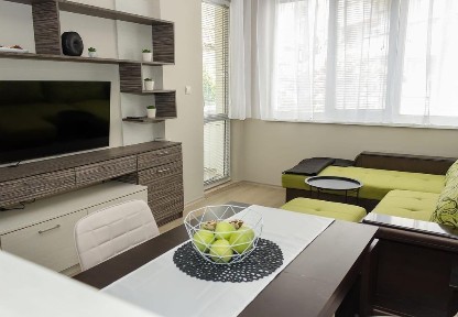 Област Варна, гр. Варна, Лятно кино Тракия