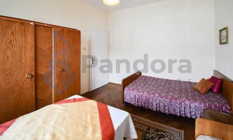 Тристаен апартамент под наем в Центъра