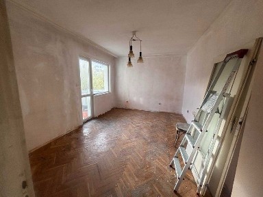 Двустаен апартамент - кв. Кючук Париж / Възможност за преустройство