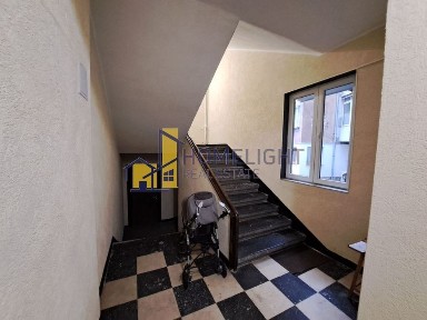 Тристаен апартамент в кв. Център