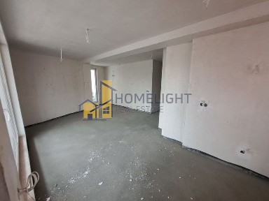 Тристаен апартамент в кв. Кръстова вада